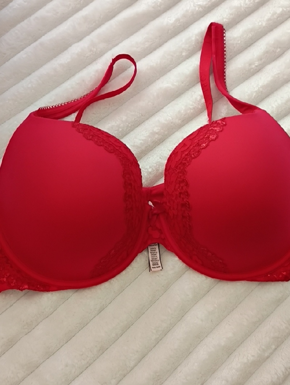 Victoria's Secret Smooth Full Coverage Red Lace Bra